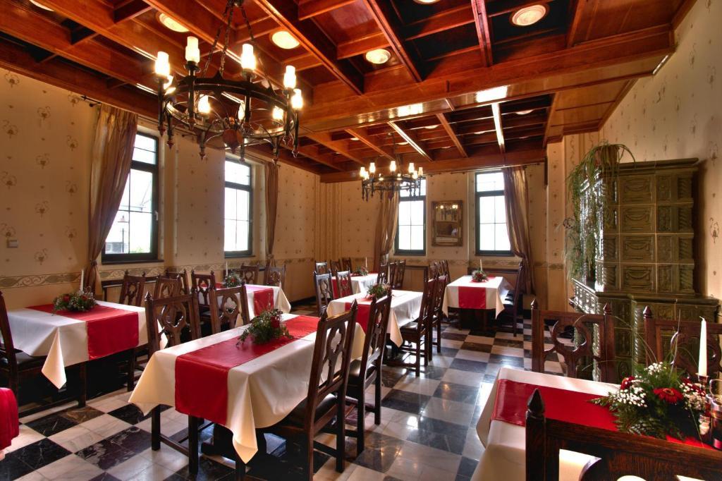 Hotel Castel Dracula Piatra Fantanele Exterior foto